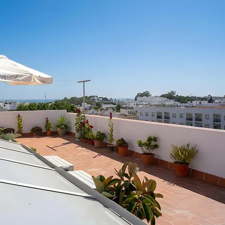 Sin Cocina Centro Con Aire Y terraza Comunitaria *
